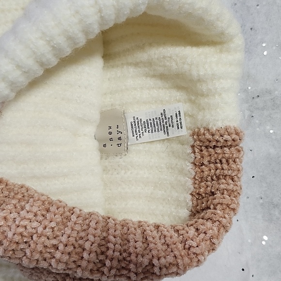 White & Brown - A New Day - Picture 3 of 3